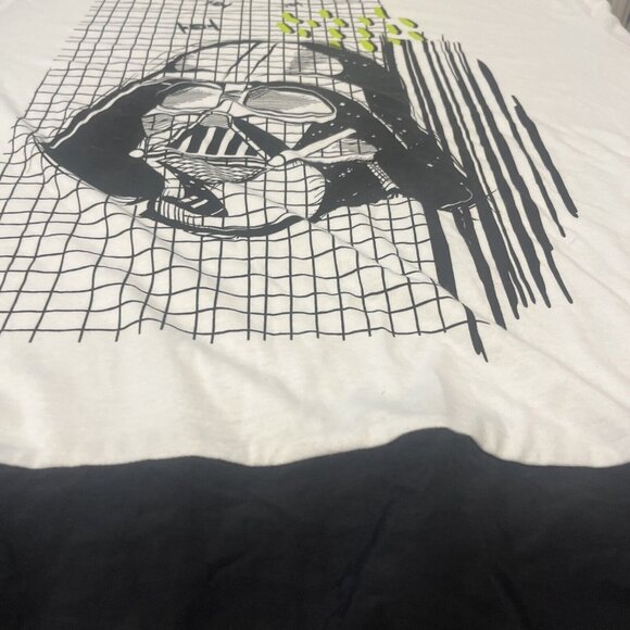 NEW Disney Star Wars Darth Vader T-shirt XL WHITE AND BLACK - Picture 2 of 11
